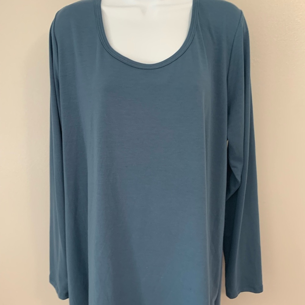 LuLa Roe Tee - Picture 2 of 14